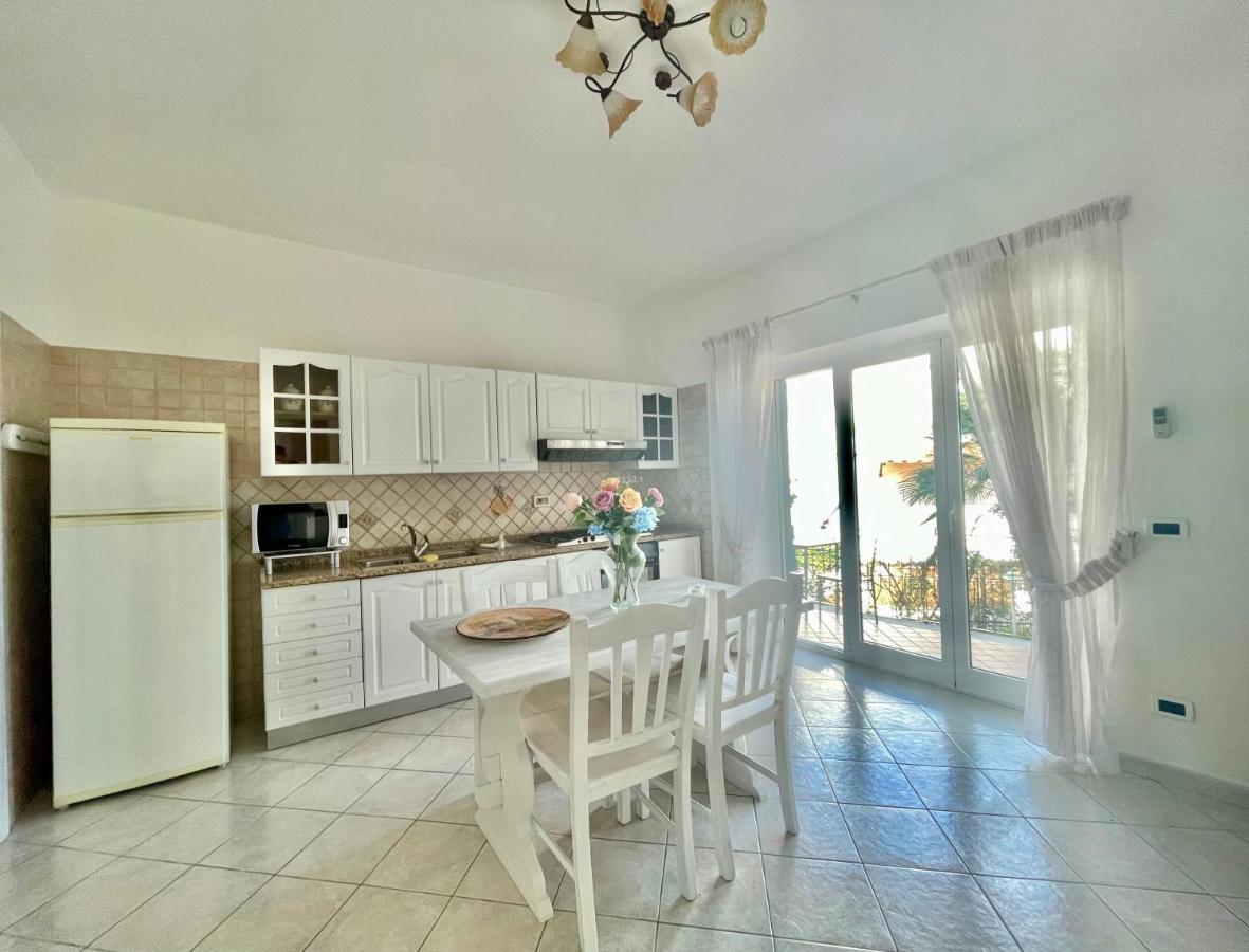Casa Vacanze Mariafrancesca Ischia Exteriör bild