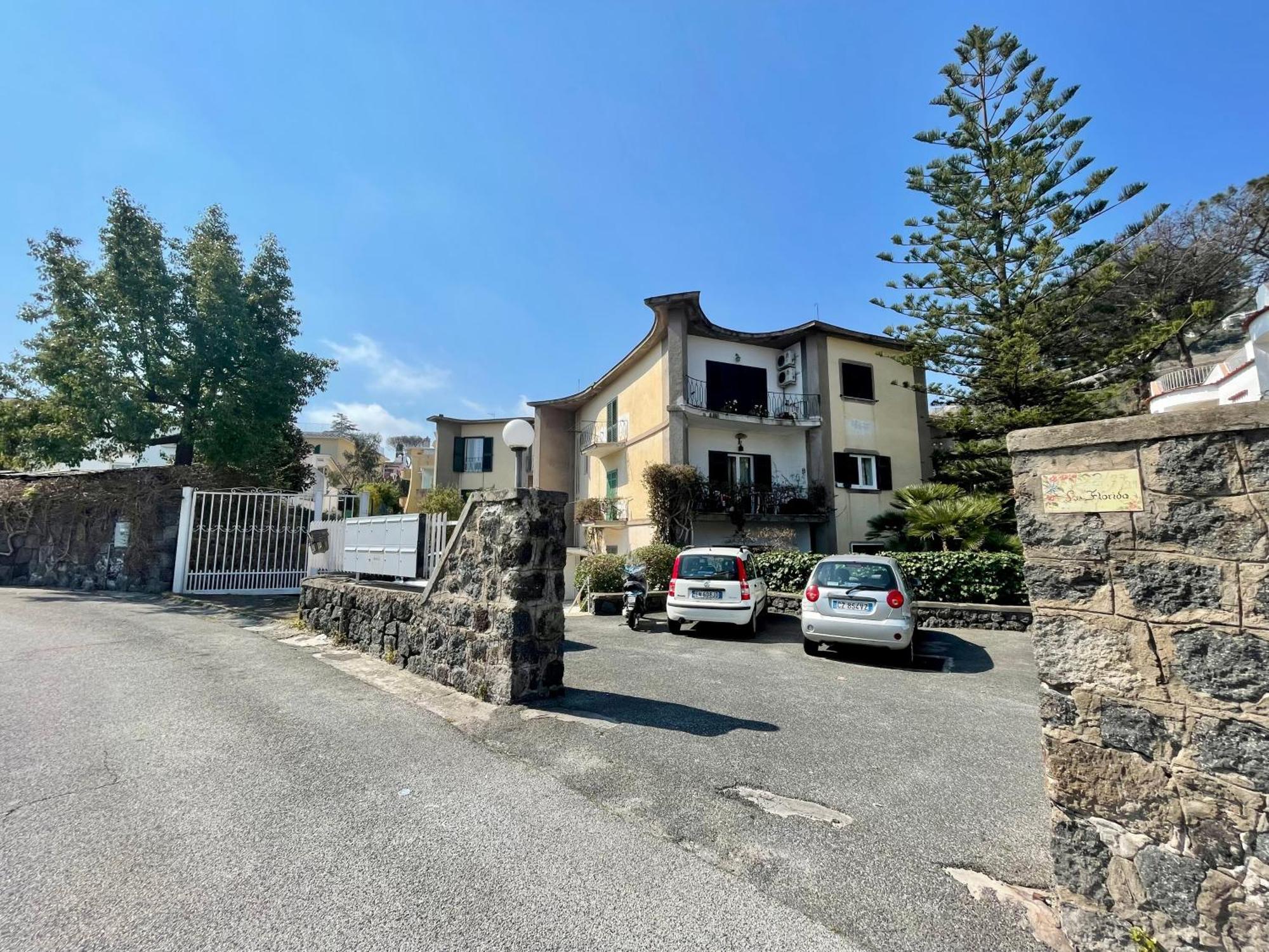 Casa Vacanze Mariafrancesca Ischia Exteriör bild