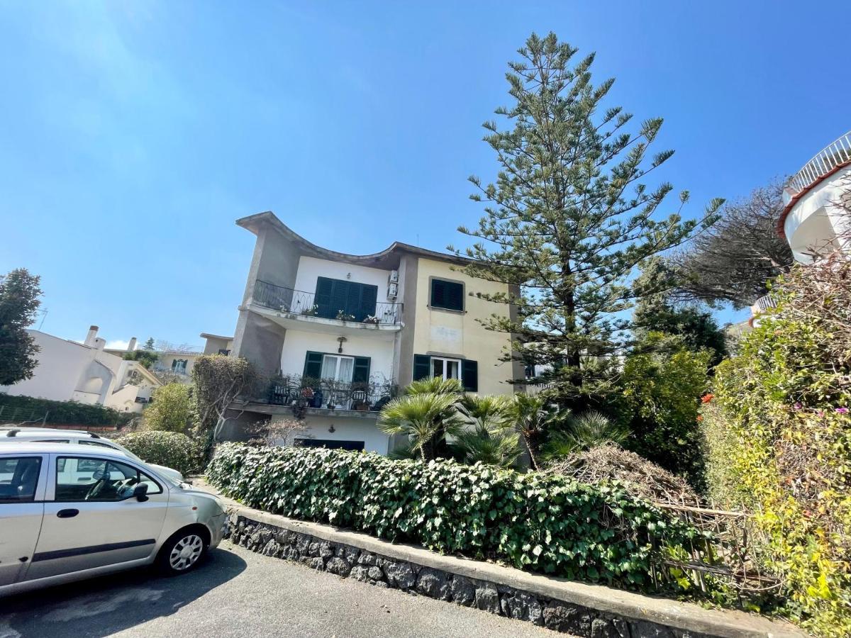 Casa Vacanze Mariafrancesca Ischia Exteriör bild